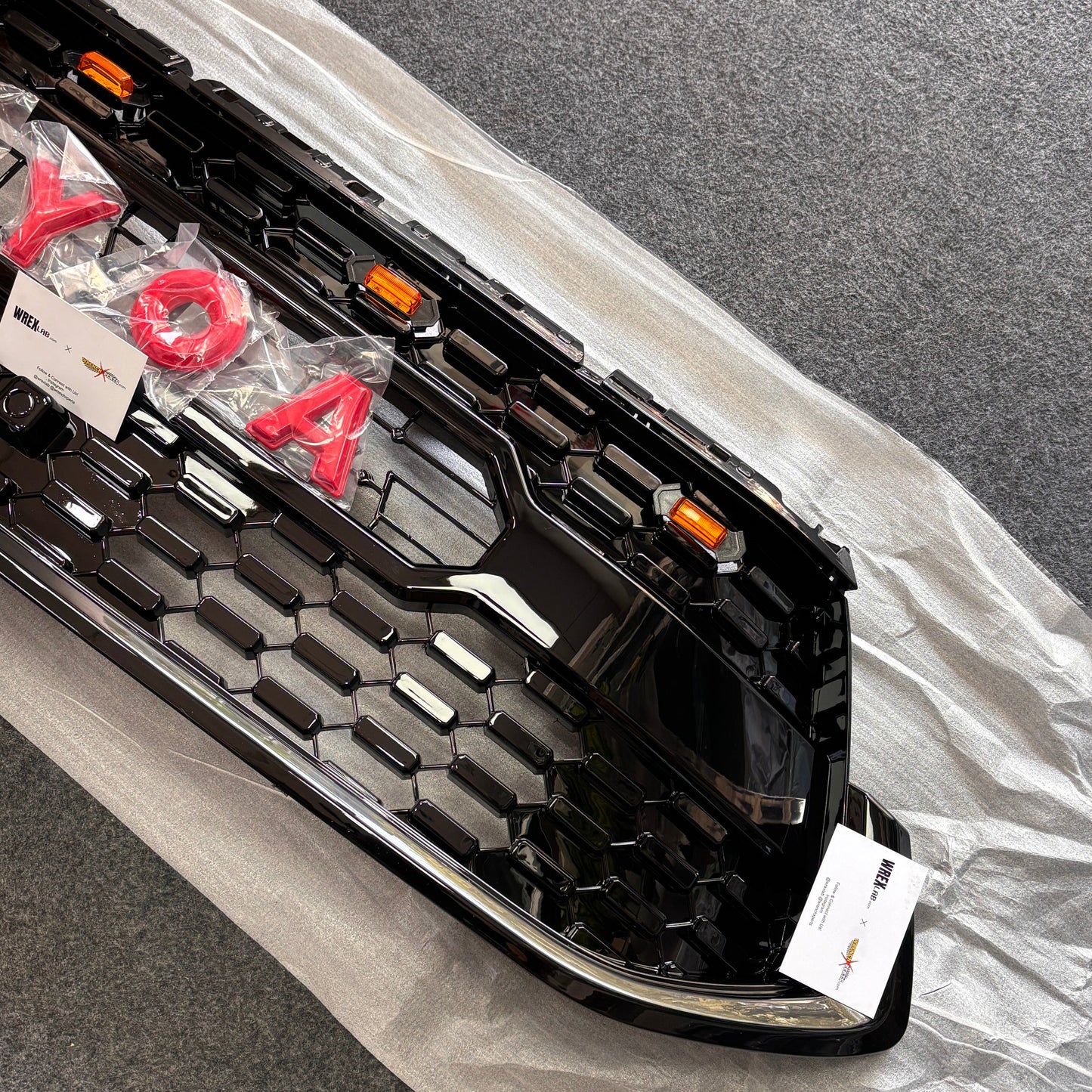 TOYOTA INNOVA HYCROSS 2023 GR SPORTS GRILL