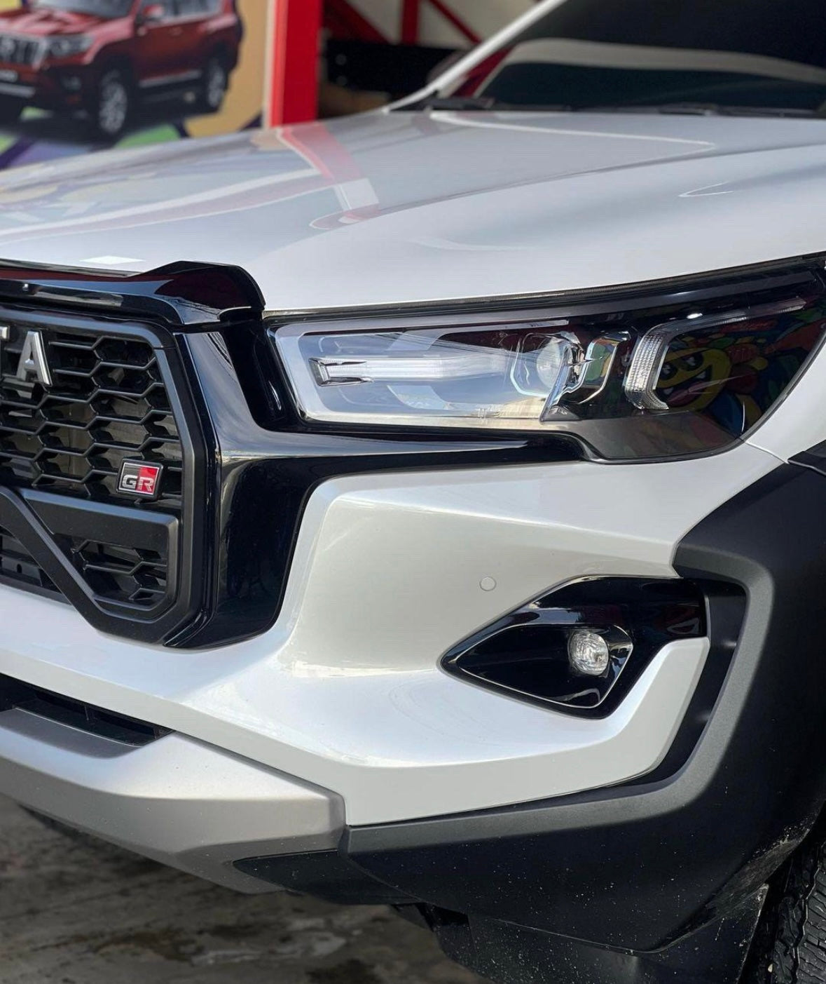 TOYOTA HILUX GR SPORT KIT