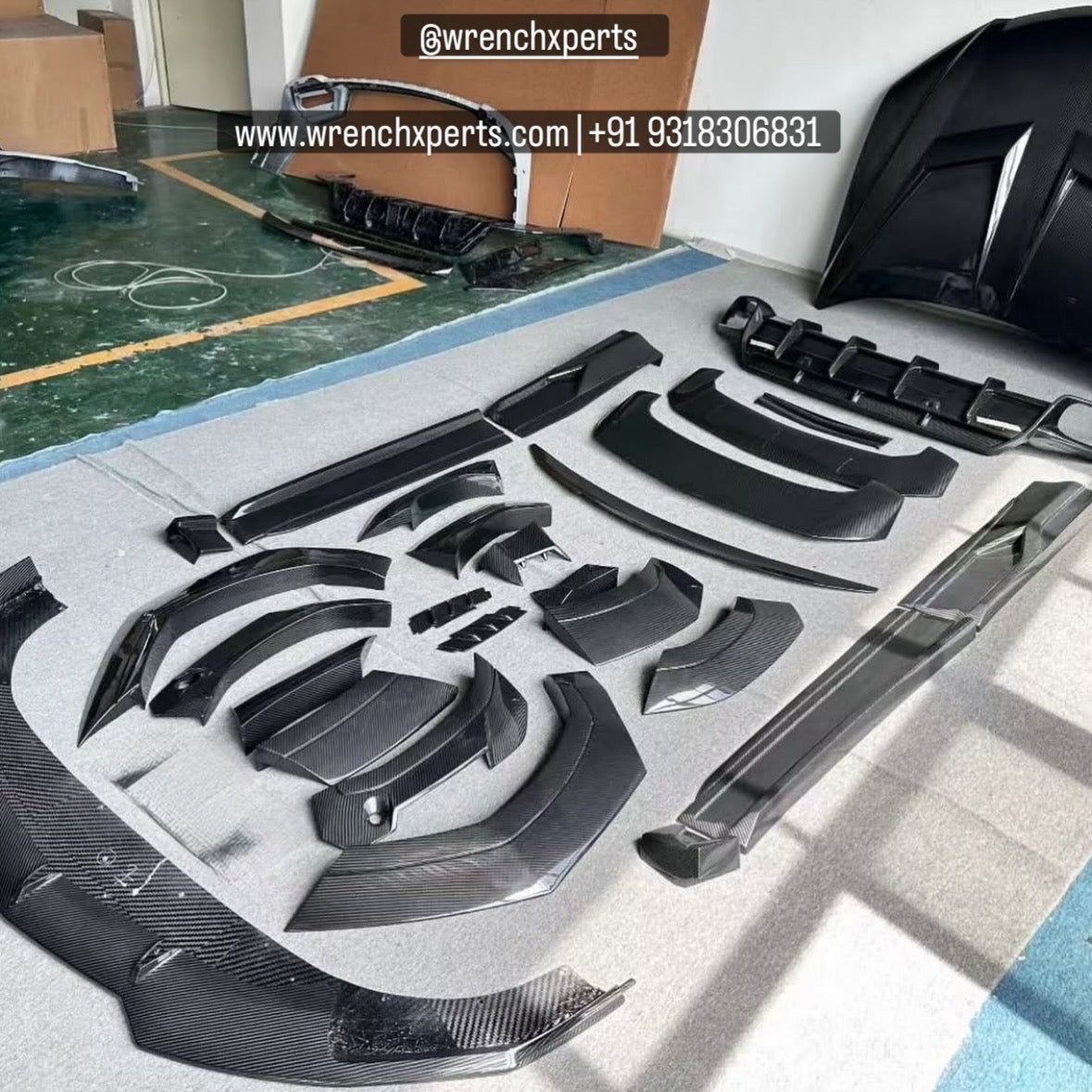 V Style Dry Carbon Fiber Aero Body Kit for Lamborghini Urus