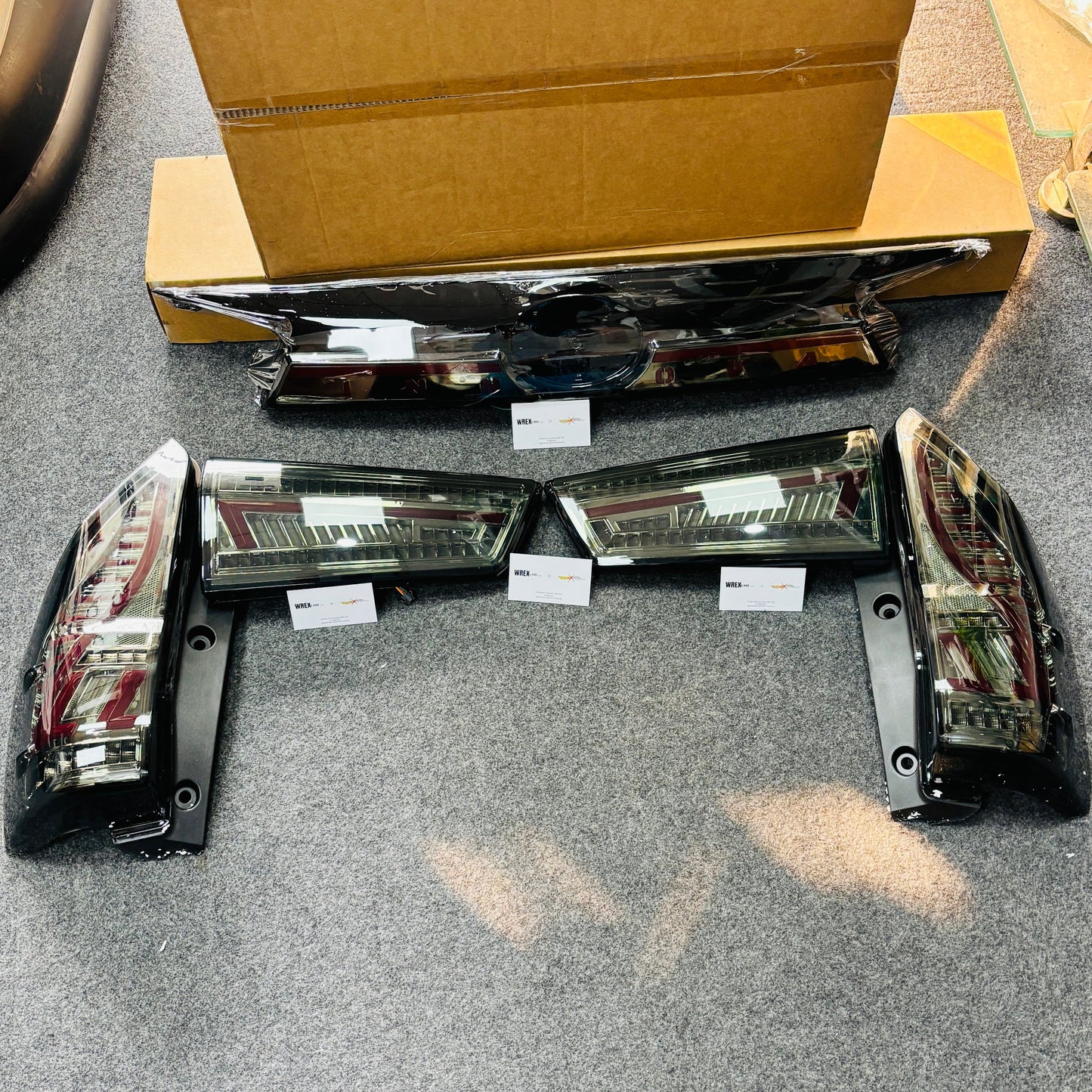 Toyota Innova Crysta LED Tail Lights With Connected Tail Lamp (2016+) – Smoke & Red