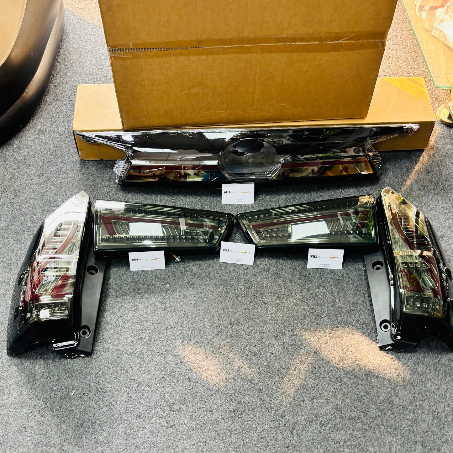 Toyota Innova Crysta LED Tail Lights With Connected Tail Lamp (2016+) – Smoke & Red