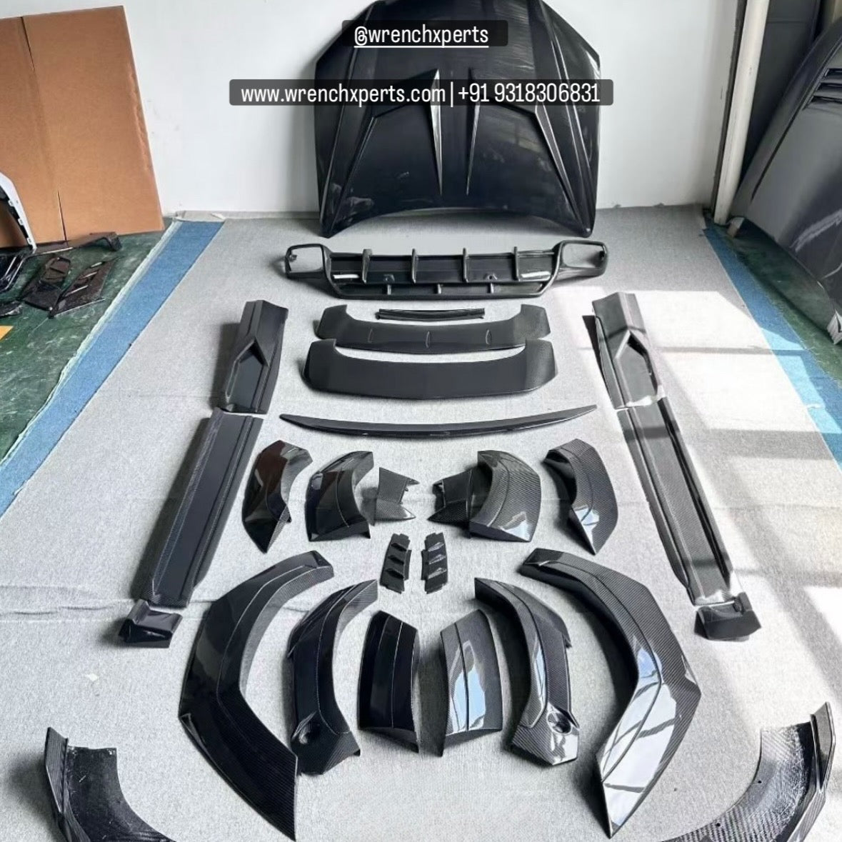 V Style Dry Carbon Fiber Aero Body Kit for Lamborghini Urus
