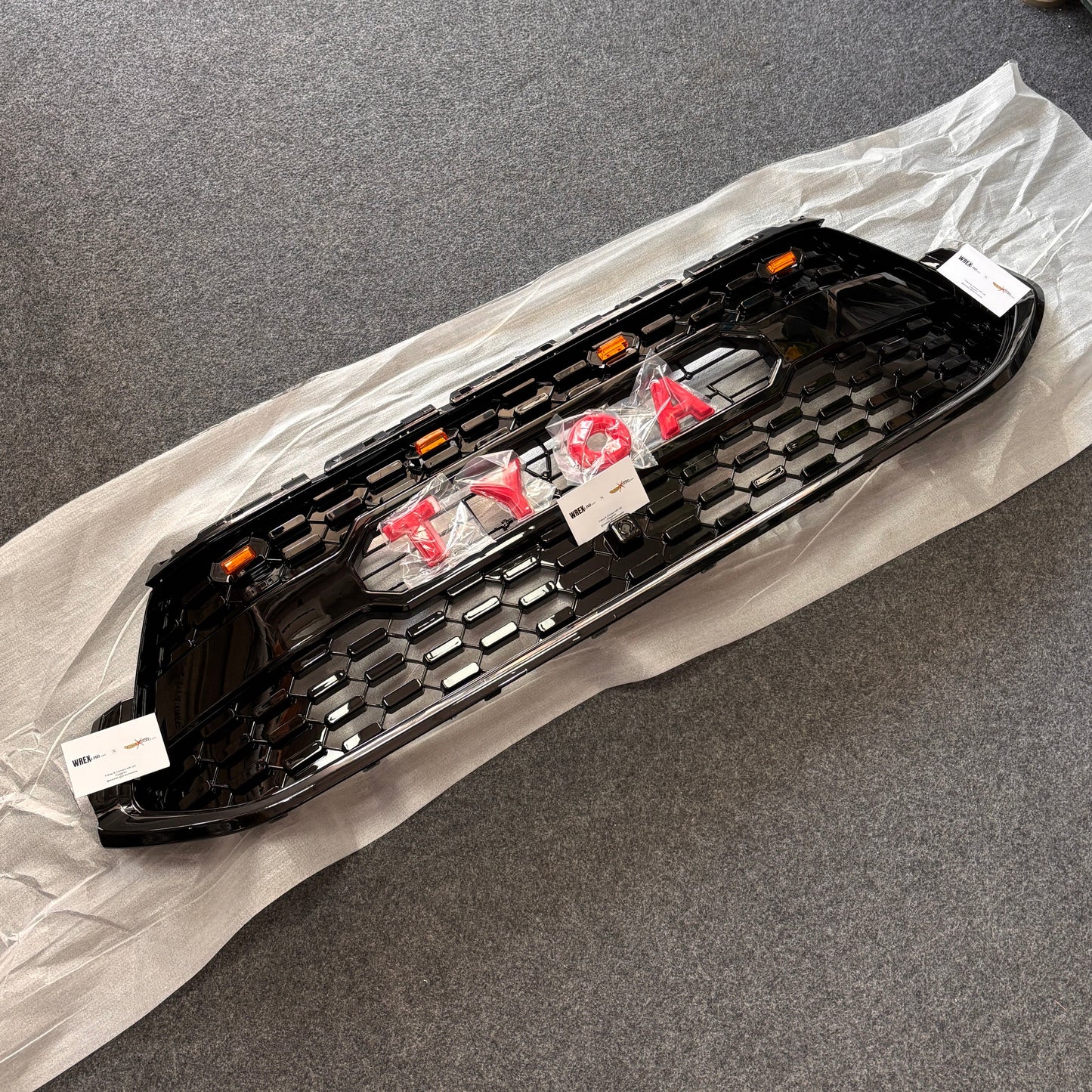 TOYOTA INNOVA HYCROSS 2023 GR SPORTS GRILL