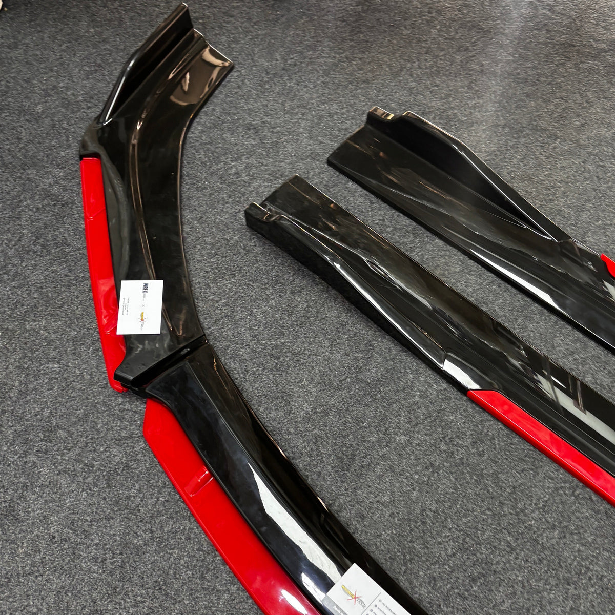 Universal Red Lip Splitter | 6-Piece Red Accent Design