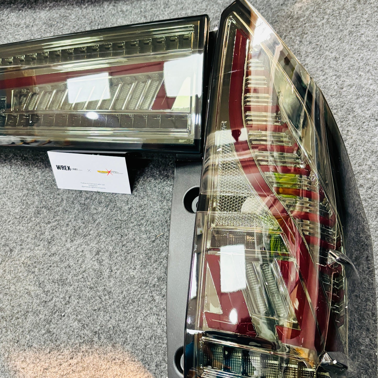 Toyota Innova Crysta LED Tail Lights With Connected Tail Lamp (2016+) – Smoke & Red