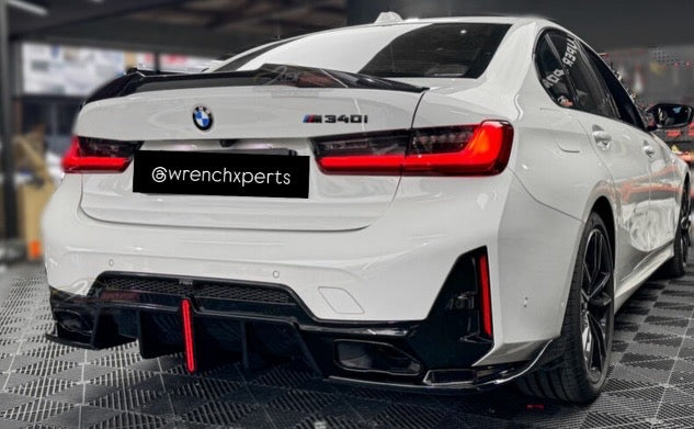 BMW 3-Series G20 LCI  Diffuser With Integrated F1-Style Light Compatible With | Aftermarket
