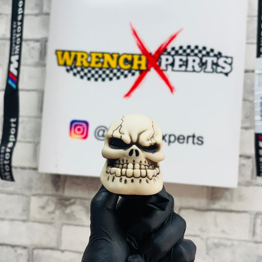 Momo Skull Gear Knob | Universal