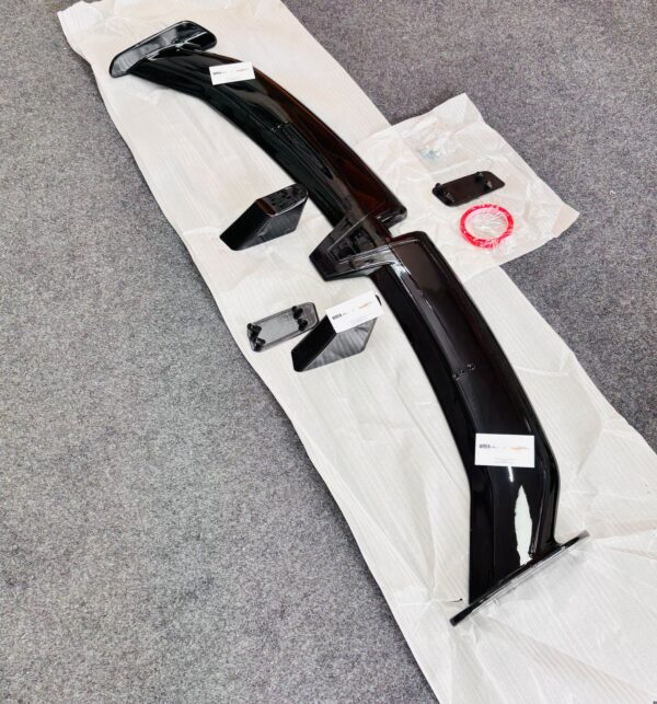 GT Sedan Spoiler